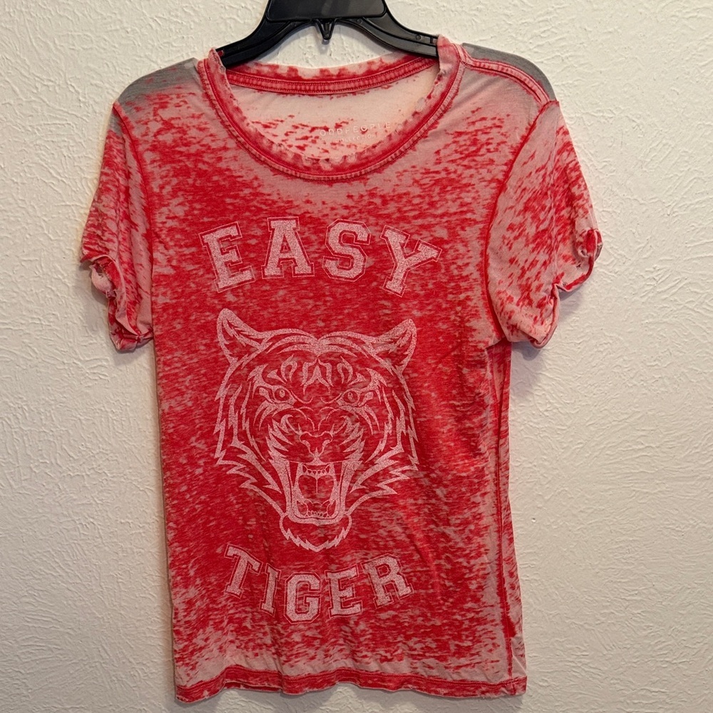 🔥🔥🔥BOGOHO🔥🔥🔥Red Graphic Burnout Tee - Easy Tiger-Small